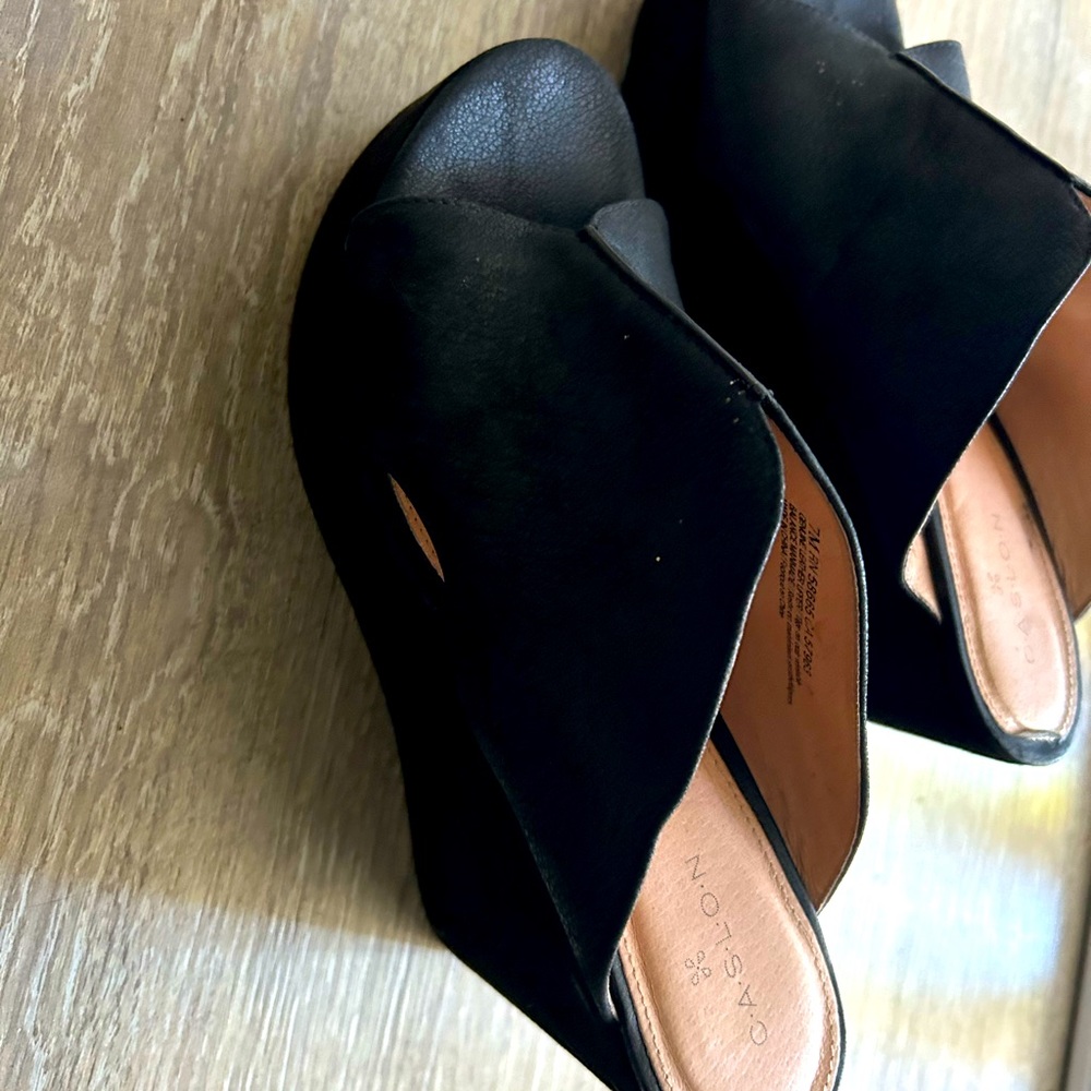 4 inch Black Wedge